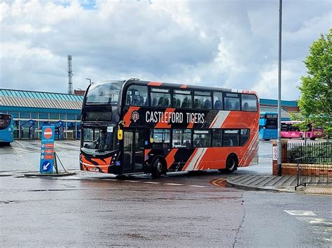 Bus services in Castleford Below are some of our more popular routes to find your bus route in this area, please use the journey planner. . Knottingley to castleford bus times